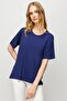 تي شيرت نسائي أساسي من القطن الممشط برقبة دائرية باللون الأزرق الداكن - 4