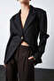 Single Button V Cut Jacket - 4