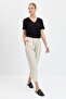 Women's Elastic Waist Carrot Cut Linen Look Trousers with Side Pockets Beige - 2