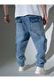 Mid Rise Faded Badge Detail Cargo Jeans - 3