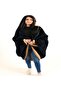 بطانيات مخملية بأكمام بنمط سادة، مقاس واحد، لون أسود