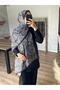 شال أسود ناعم منقوش على الطراز العرقي القديم - 3