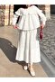 طقم تنورة بأزرار واحدة وكشكشة من الأمام - أبيض - 3
