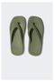 Stylish Slippers Flip Flops Soft Sole Pool Beach Slippers