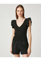 Knitwear Athlete V-Neck with Flounce Detail - 3
