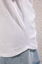 Beyaz V Yaka Uzun Boy Büyük Beden T-shirt TBBSS25BF00073 - 3