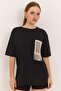 Soft textured fit t-shirt with straw pocket black