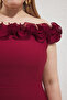 Bordo Madonna Yaka Fırfırlı Yırtmaçlı Dokuma Büyük Beden Elbise TBBSS25AH00142 - 3