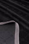 شال حريري بنمط حرف واحد فقط بسلسلة سوداء - 5