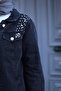 سترة نسائية مطرزة بالخرز من قماش الدنيم - 5