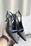Women's Deplay Buckle Low Heel Shoes - Black-Leather - 4
