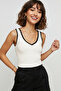 Ekru Crop V Yaka Renk Bloklu İnce Triko Bluz TWOSS25BZ00299