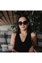 Gu 7596 Col 01C 52-21-145 Women's Sunglasses