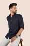 قميص رجالي باللون الأزرق الداكن بنمط البقلاوة Slimfit هدية محاصر - 3