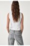 Round Neck Elegant and Minimal Sleeveless White Blouse - 2