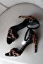 Cross-Strapped Heeled Shoes Leopard - 5