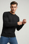 Siyah Basic Regular/Normal Kesim Bisiklet Yaka Uzun Kollu %100 Pamuk Tok Kumaş T-shirt TMNAW21TS0208