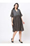 Featuring a green printed kaftan dress in wide silhouette - 4