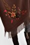 شال نسائي من الصوف مطرز بالزهور والشراشيب باللون البني - 3
