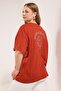 Kiremit %100 Pamuk Sırt Baskılı Oversize Kesim Bisiklet Yaka Örme T-Shirt TBBSS24BF00025