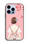 جراب حماية لجهاز Apple iPhone 13 Pro بتصميم فتاة واقفة - 2