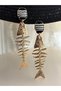Black and White Detailed Gold Fish Bone Design Vip Earrings - 2