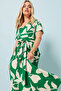 Plus Size V-Neck Floral Patterned Wrinkled Fabric Dress 304074 - 2