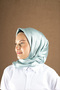 وشاح Aura ذو اللون الموحد - خيار أنيق للتنسيقات الكاجوال والمتقنية - 2