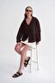 4563 Women's Loose Muslin Shirt with Tie Collar and Elastic Sleeves Brown - 2