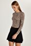 Women's Slim Fit Slim Fit Viscose Fabric Back Detailed Long Sleeve Crew Neck Patterned Blouse - 2