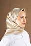 وشاح Aura ذو اللون الموحد - خيار أنيق للتنسيقات الكاجوال والمتقنية