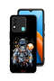 غطاء حماية لهاتف Tecno Spark 8 بتصميم رائد فضاء تجريدي