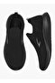 حذاء رياضي نسائي سهل الارتداء مع حافة جورب وعلامة سحب