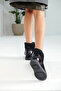 حذاء نسائي قصير من الجلد السويدي الأسود من الداخل من الفرو من الخلف 191074 - 4