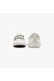 حذاء رياضي من الجلد باللون الكريمي للأطفال من Converse Chuck Taylor All Star 2V - 3