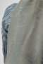 شال جاكار حريري مونوغرام رمادي - 5