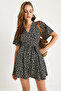 Women's Black Daisy Patterned V-Neck Belted Shorts Mini Dress 60261569 - 4