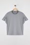 Gri %100 Pamuk Fırfır Detaylı Basic Bisiklet Yaka Örme T-Shirt TWOSS22TS2429 - 10