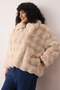 معطف فرو كبير الحجم من Ecru Regular Fit TWOAW26AW00004 - 3