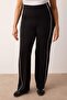 Siyah Straight Fit Beyaz Biye Detaylı Örme Krep Büyük Beden Pantolon TBBAW26AR00005 - 3