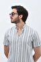 قميص قطني من shirtpro بقصّة عادية وأكمام قصيرة وياقة بأزرار باللون الأخضر ونمط خطوط