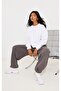 Plain Basic Sweatshirt - White Long Sleeve Oversize Crew Neck - 3