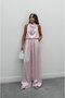 مجموعة سراويل بلوزة من الساتان باللون الوردي - 3