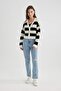 Relax Fit Striped V-Neck Knitwear Cardigan C2050Ax24Sp - 2