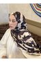 شال من الخيزران بنمط تجريدي بألوان مائية