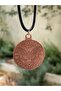 قلادة نحاسية مطرزة بنمط الفراشة