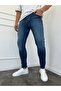 جينز Slimfit باللون الأزرق