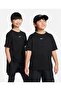 تي شيرت Dri-FIT جرافيكي بأكمام قصيرة وشعار - أسود