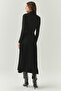 Regular Pleated Denim Garnished Midi Black Skirt with Slit Detail - 4