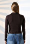 Buttonless Shirt Collar Long Sleeve Basic Women's T-Shirt 21938 Brown - 4